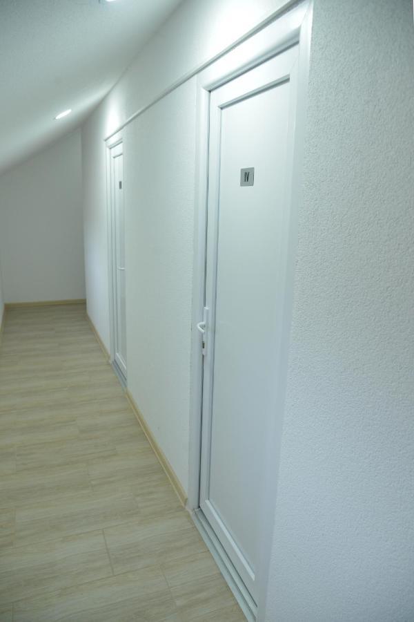 Binta Hostel Вране Экстерьер фото