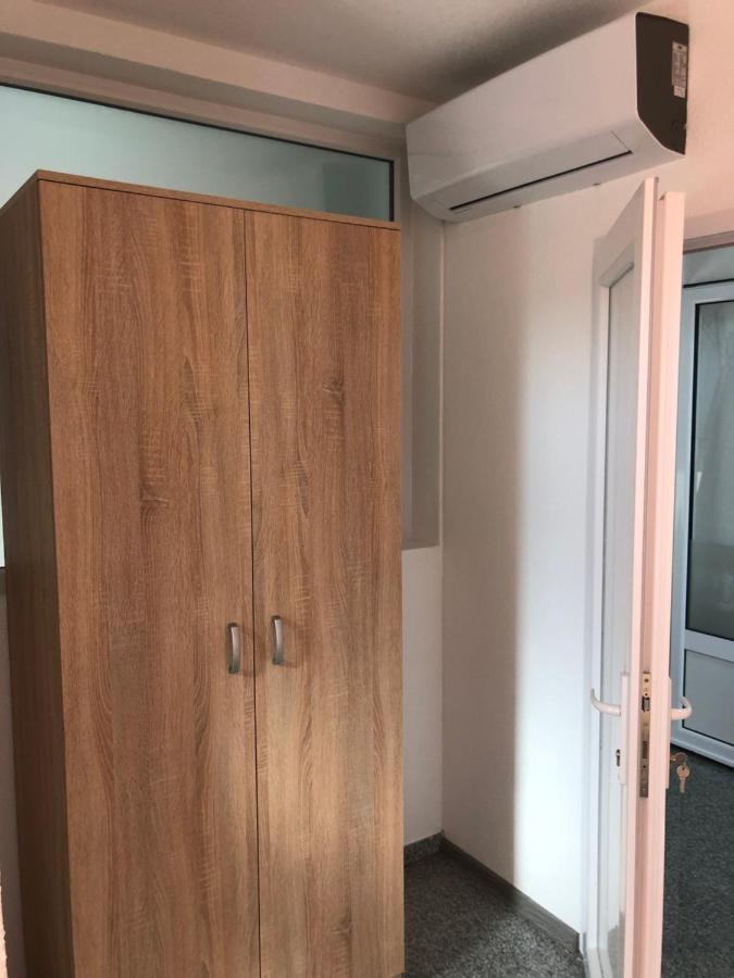 Binta Hostel Вране Экстерьер фото