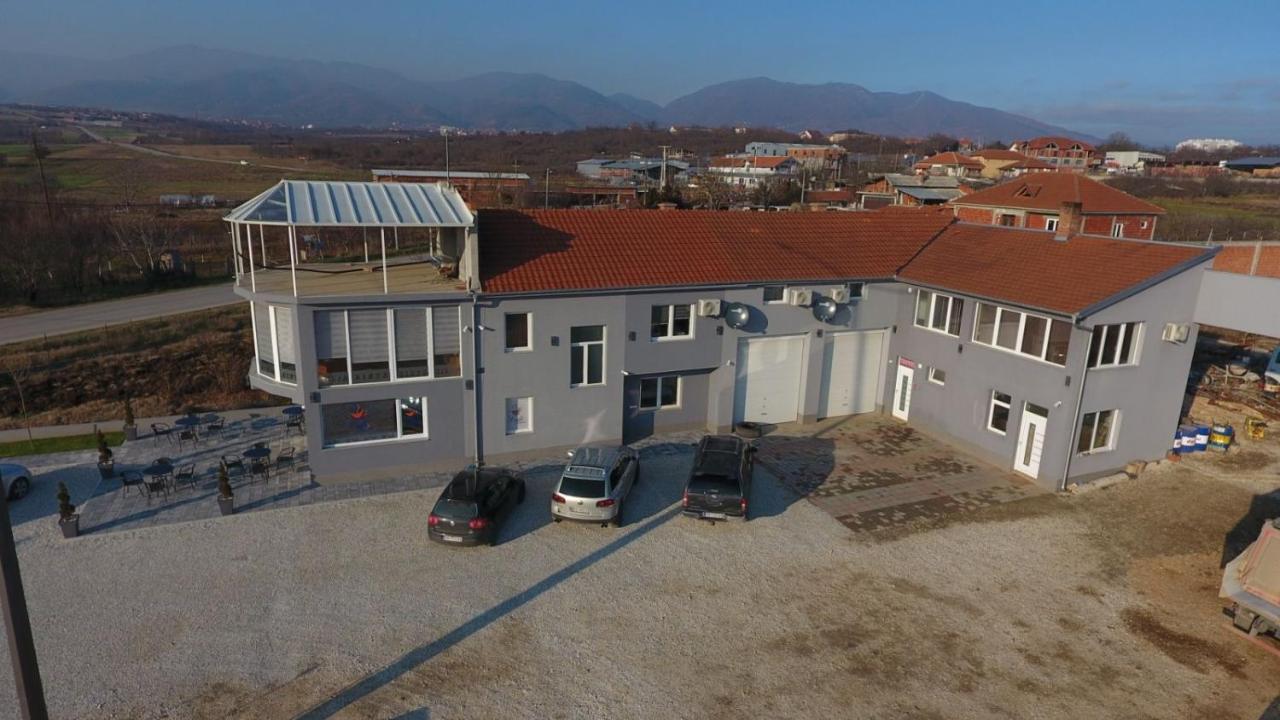 Binta Hostel Вране Экстерьер фото