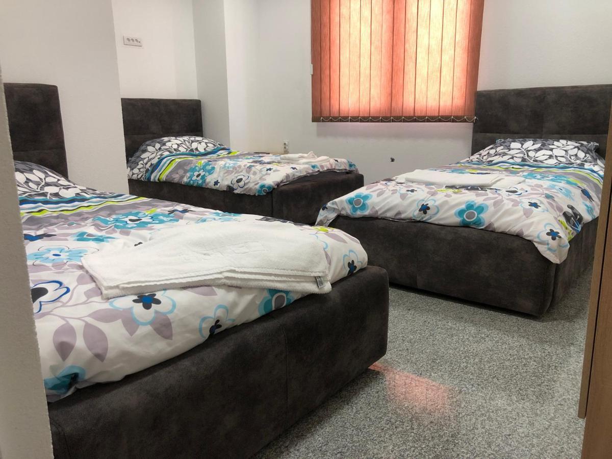 Binta Hostel Вране Экстерьер фото